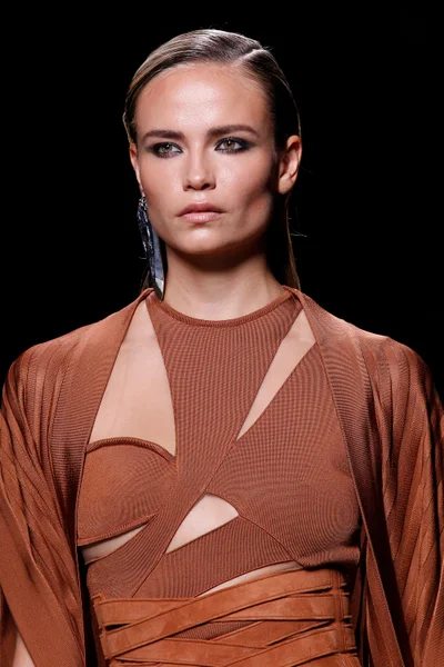 Look 1